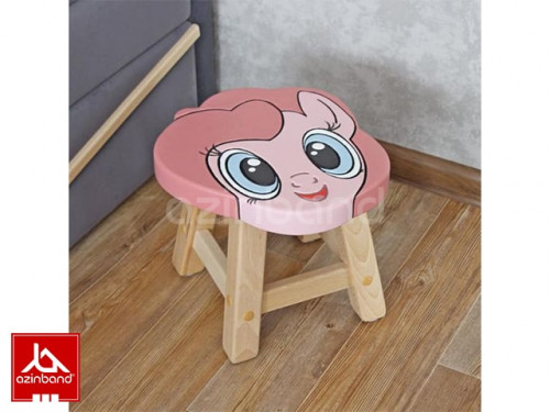 صندلی کودک چوبی طرح دخترانه